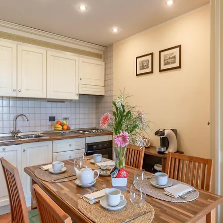 Apartment Apartment Near Marco Simone Golf & Rome, Cleaning Included