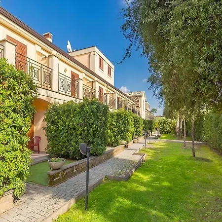 Apartment Apartment Near Marco Simone Golf & Rome, Cleaning Included *