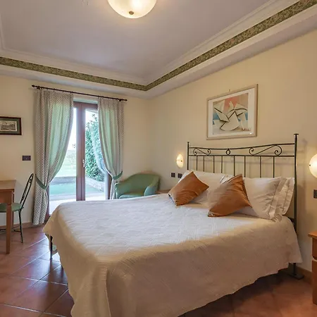 Apartment Apartment Near Marco Simone Golf & Rome, Cleaning Included *